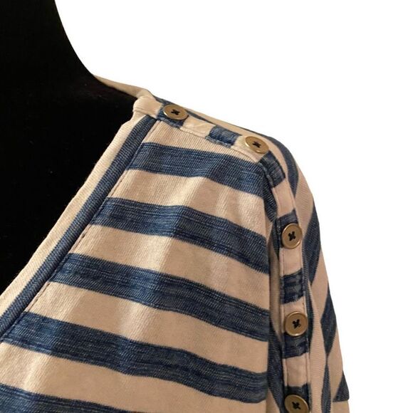 Gap V-Neck Blue and White Striped Top with 3/4 length sleeves and silver‎ accent - Picture 5 of 11